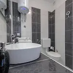 & Comfy Old Town Giara 2 Апартаменти *