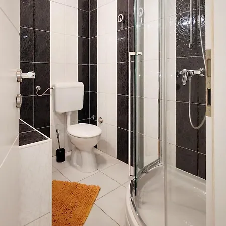 & Comfy Old Town Giara 2 Appartement