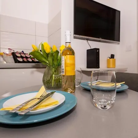 Appartement & Comfy Old Town Giara 2 *