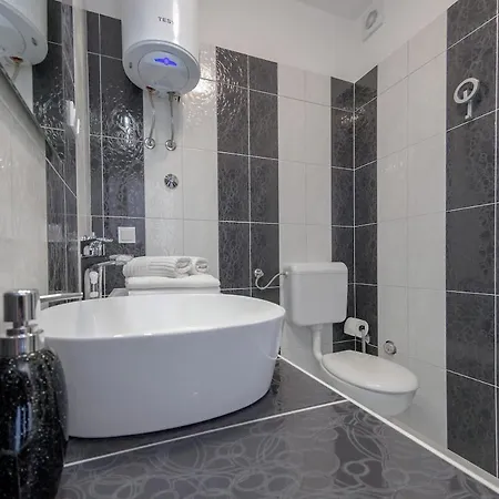 & Comfy Old Town Giara 2 Appartement *