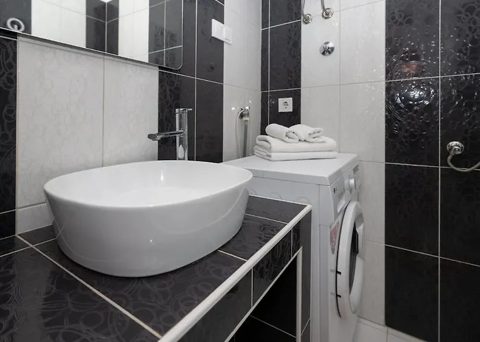 & Comfy Old Town Giara 2