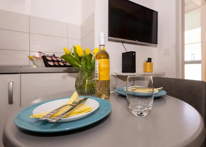 Διαμέρισμα & Comfy Old Town Giara 2 *