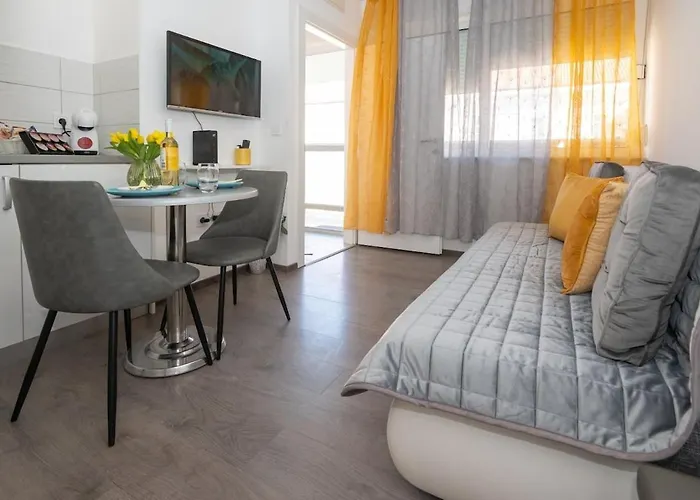 & Comfy Old Town Giara 2 *